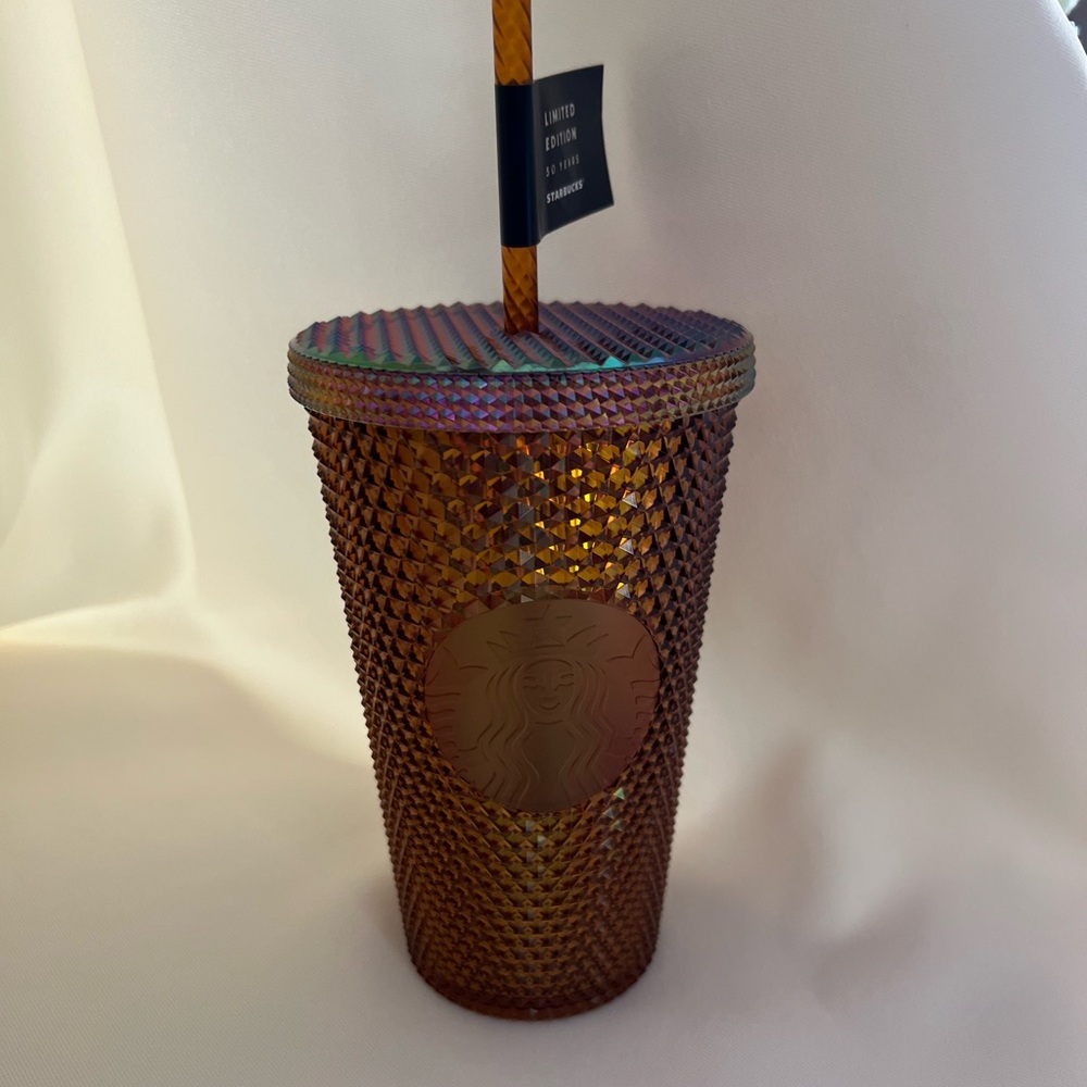 New starbucks 50th anniversary edition Grande Honeycomb
Studded tumbler Gold